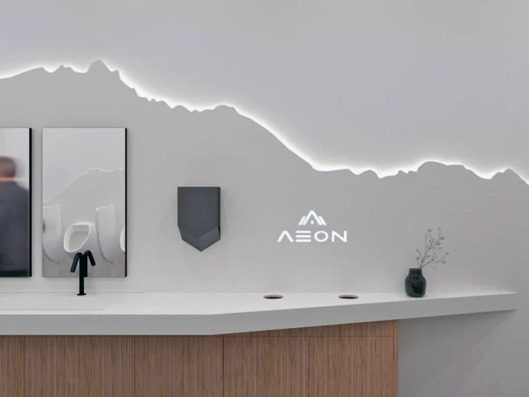 Habillage mural de sanitaires sur mesure
