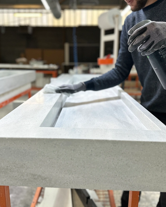 Restauration de vasque reconditionnée en Solid Surface