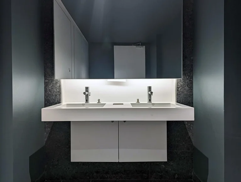 Projet NEW AGE : Sanitaires design & pose en fin de chantier