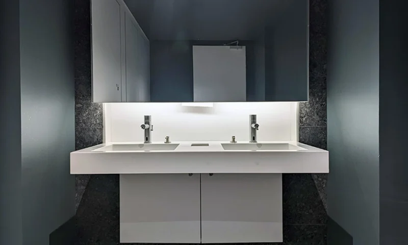 Projet NEW AGE : Sanitaires design & pose en fin de chantier